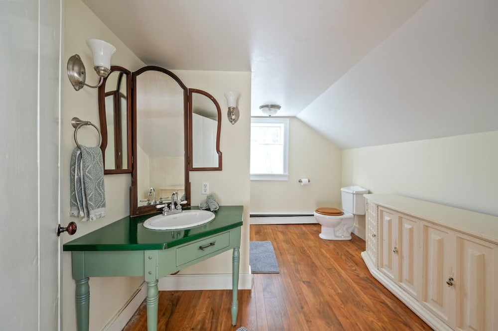Perfect Upstate Home in Rhinebeck w low Fees