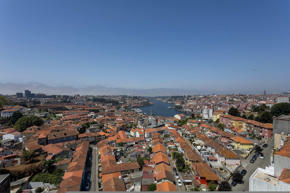 Liiiving in Gaia - Douro Balcony View