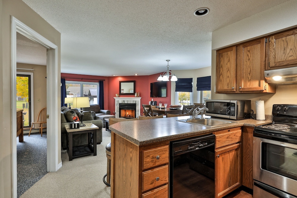 Pico Mountain Condo F106 3 Bedroom Home