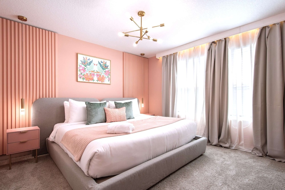 Luxe 9-bedroom Escape With Private Pool & Game Loft Solara Resort Near Disney