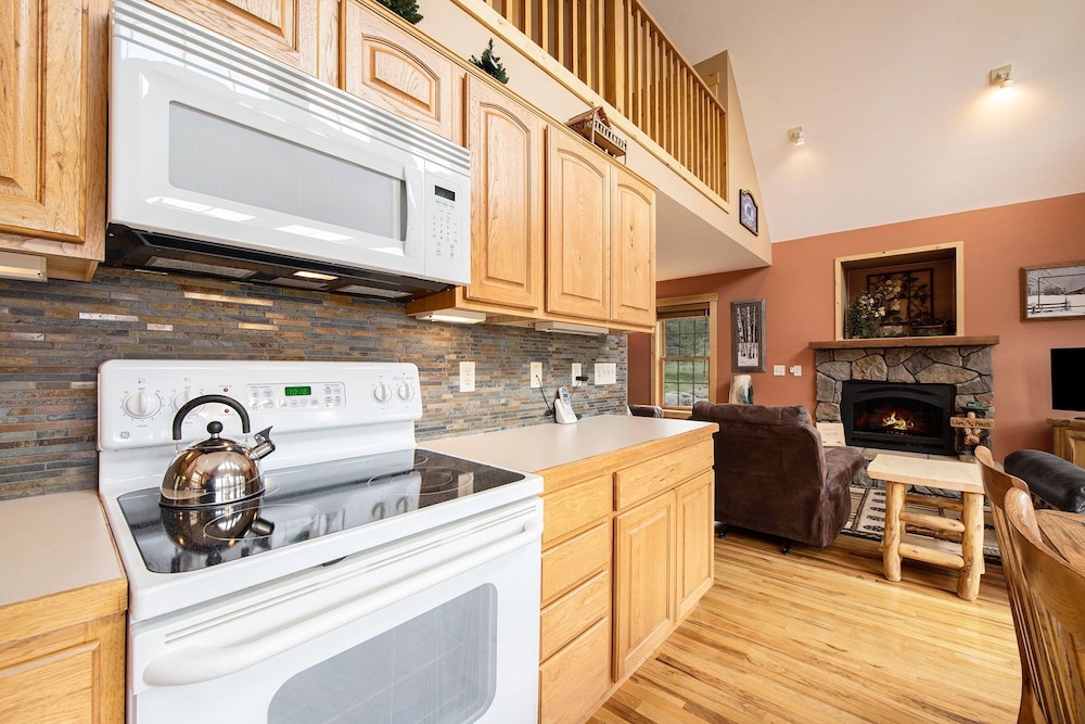 Solitude Condos - Estes Park CO