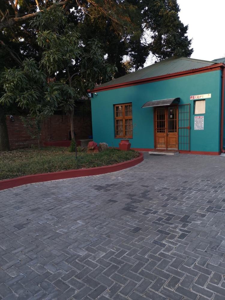 Photo 11