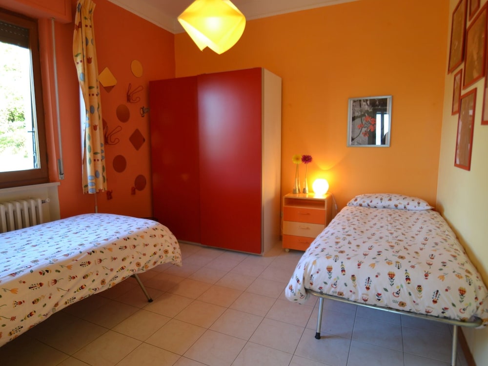 Modern Poolside Home in Pescia photo 3