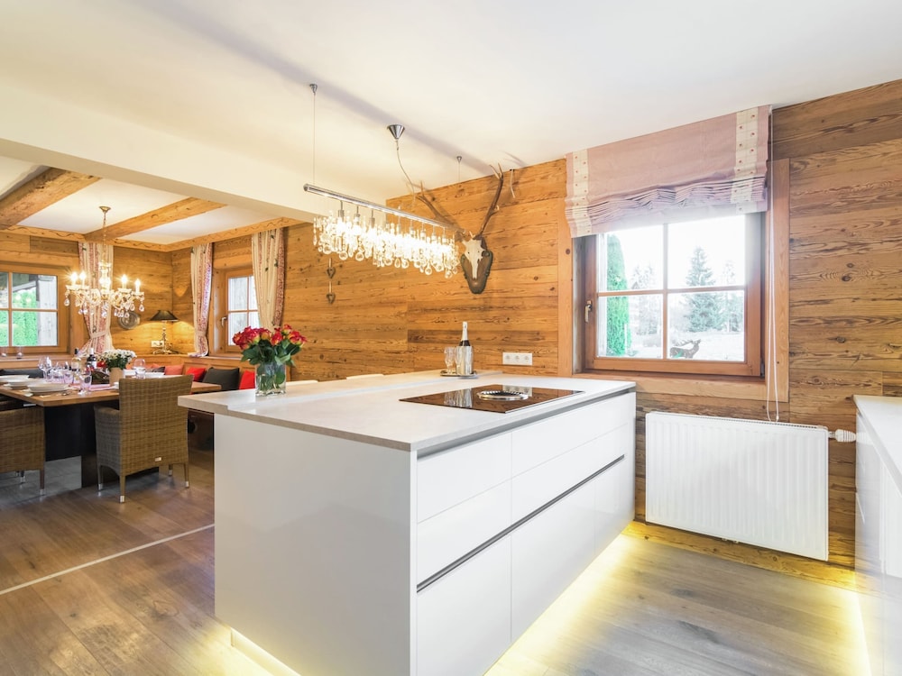 Detached Holiday Home in Ellmau Near the Ski Lift