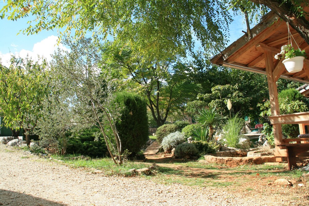 Kalpić Suites & Villa
