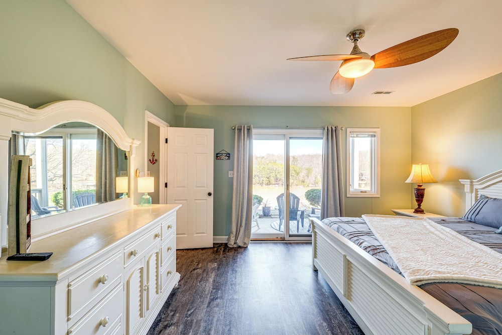 'better Lake Than Never' Huddleston Condo