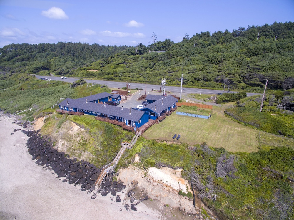 Moolack Shores Inn