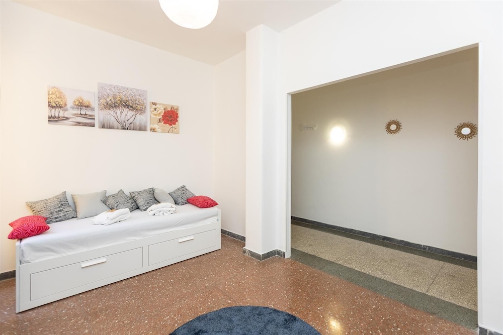 Jenner Apartment