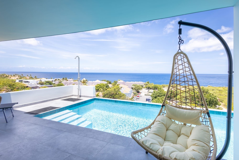 Blue Horizon Villa Infinity Pool Ocean Views