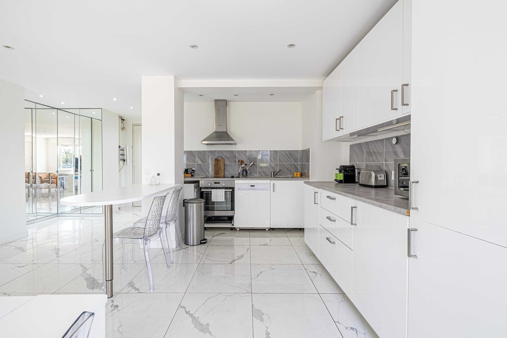 Modern and Cosy Studio- AC- 4P- Cannes