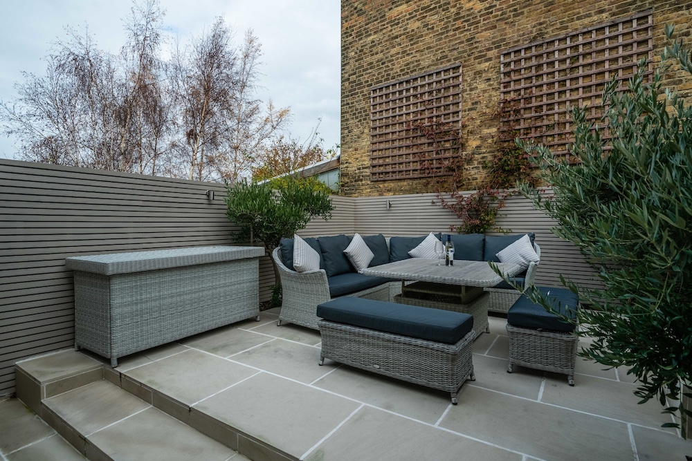 outdoor bbq area