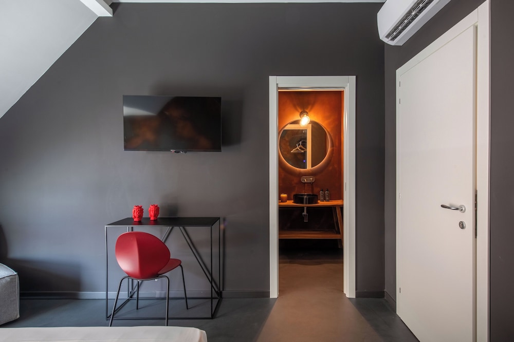 Massimo Foyer 53 by Wonderful Italy