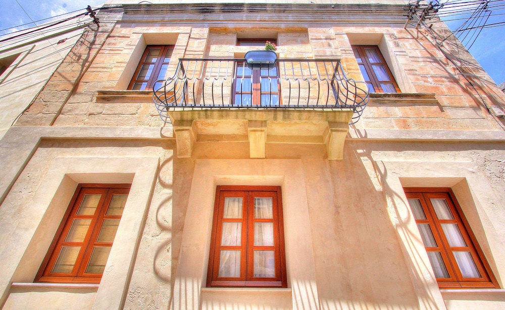 MyTravel House
