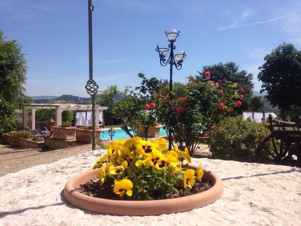 Residenza Collefiorito