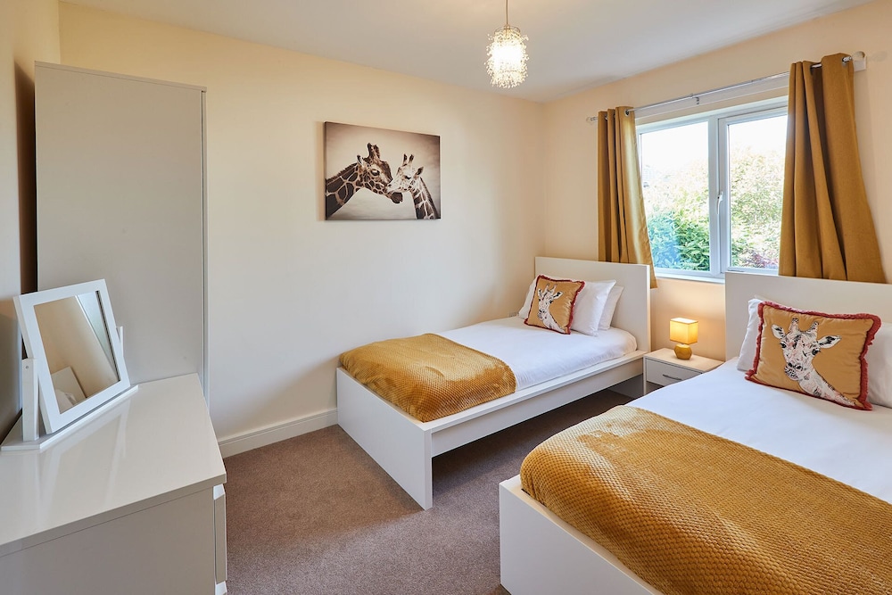 Host Stay Farrers View view 3