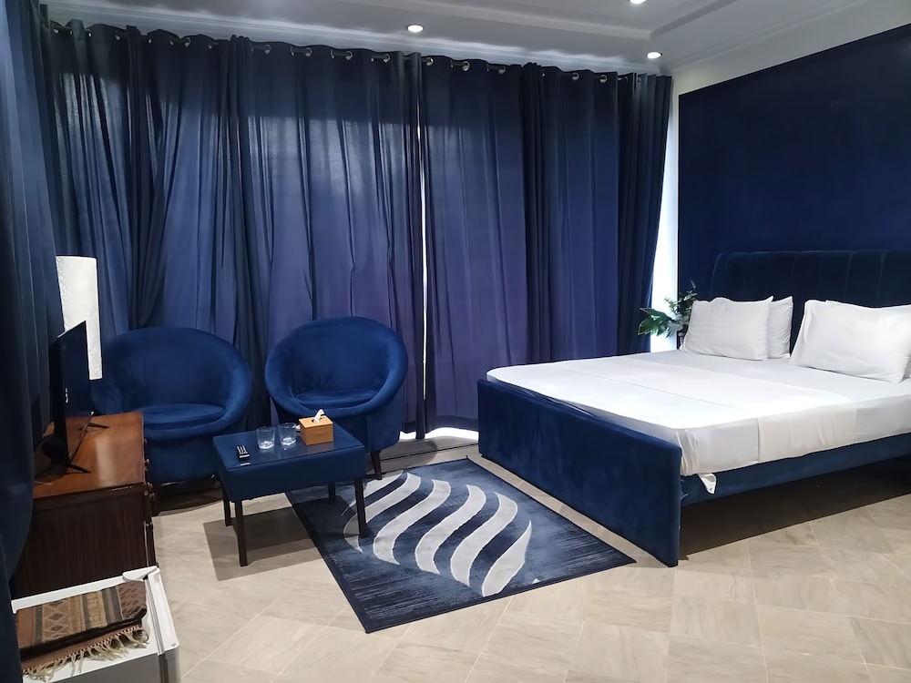 Sapphire Lodge