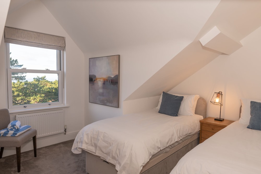 Larkrise, The Penthouse view 5