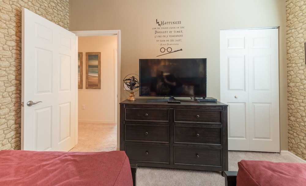 West Lucaya Resort by FunQuest Vacation - Image 5