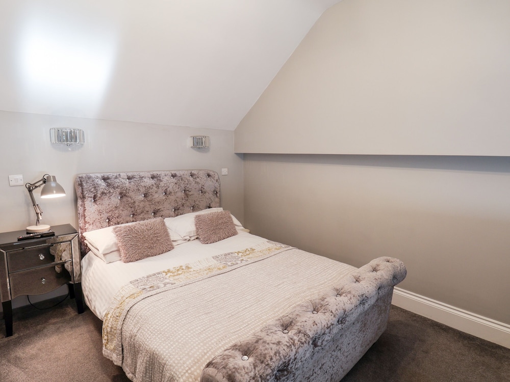 Tawny Cottage view 5