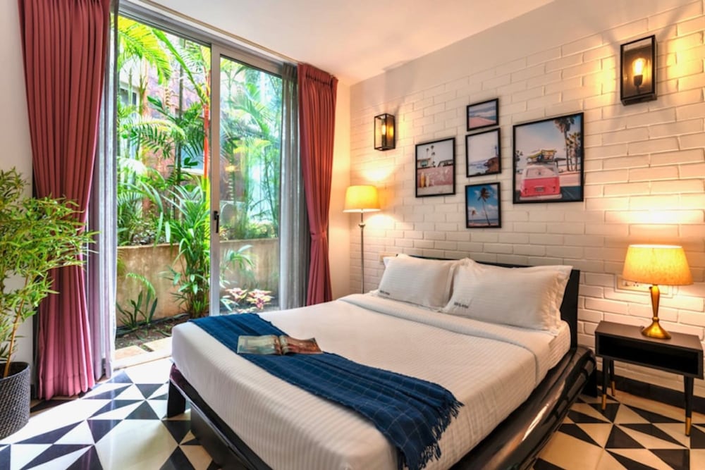 Modern Tropical 2bhk Near Beach Pool Garden