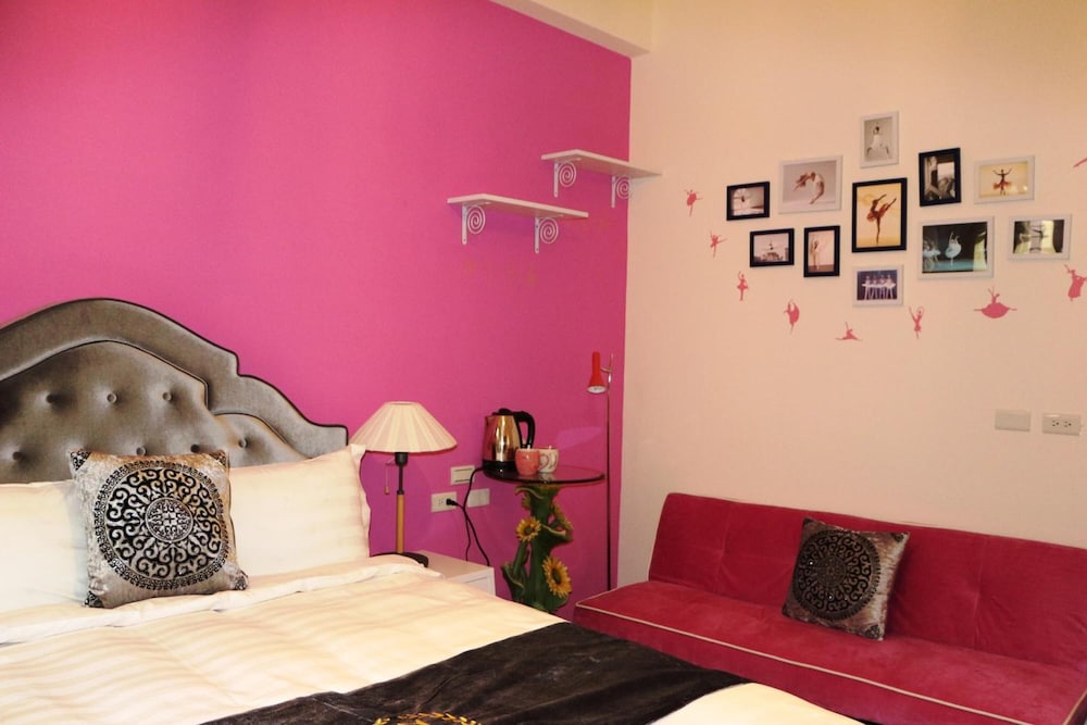 Puli Waltz Villa