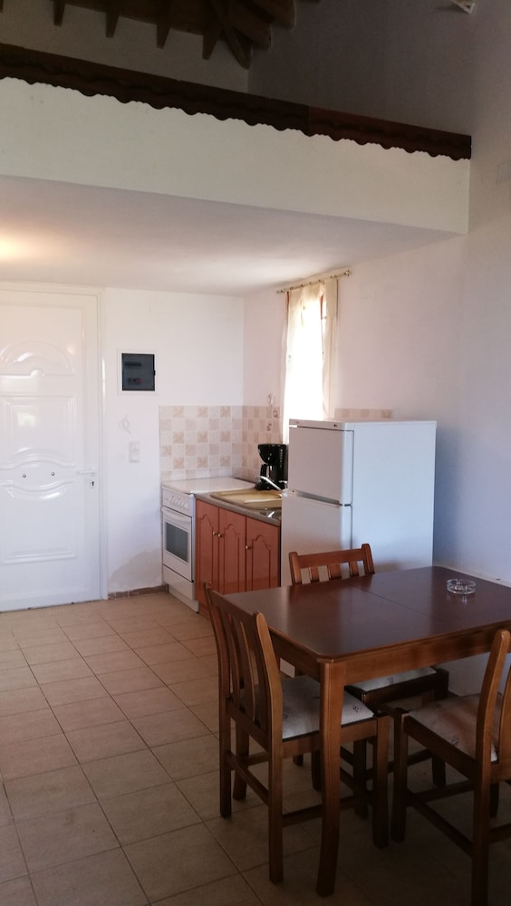 Troyan Hill Apartments