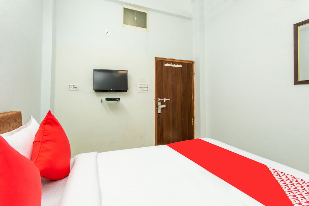 OYO 28472 Hotel Shree Palace view 5