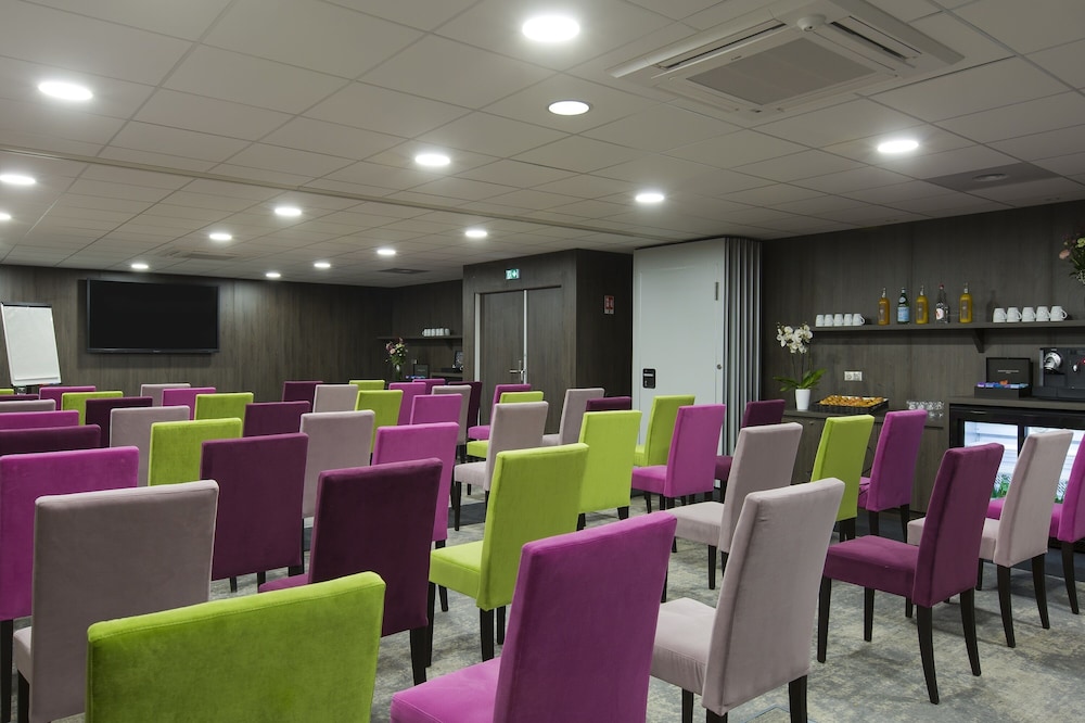 B&B HOTEL Strasbourg Nord Schiltigheim Lac 4 étoiles — 2