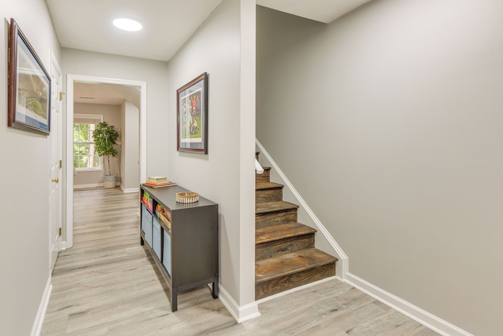 2 Mi to Tiger Territory! Condo w/ Community Pool