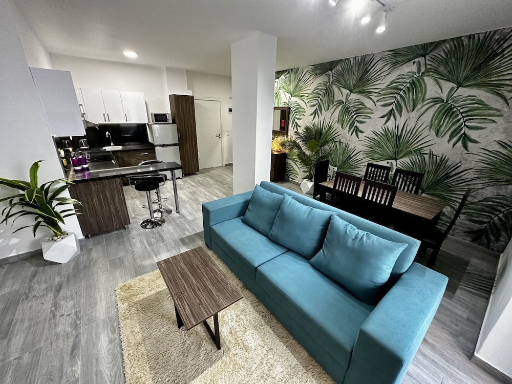 Hurghada - Apartment - Sleeps 6 - Pool - Parking view 5