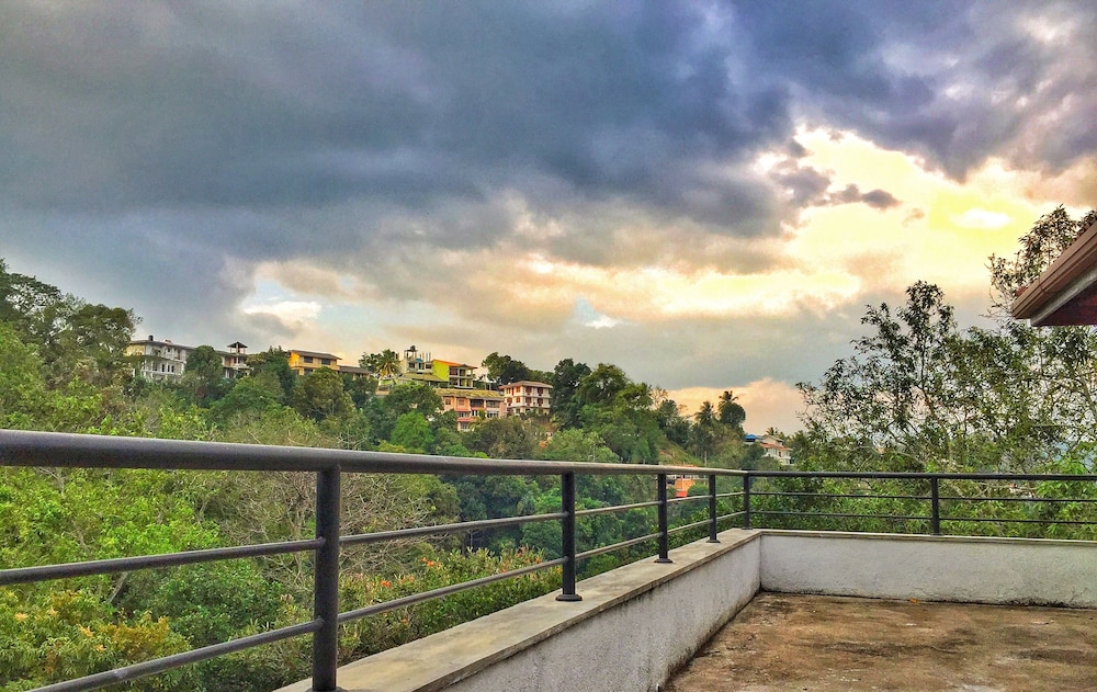La Colina Kandy