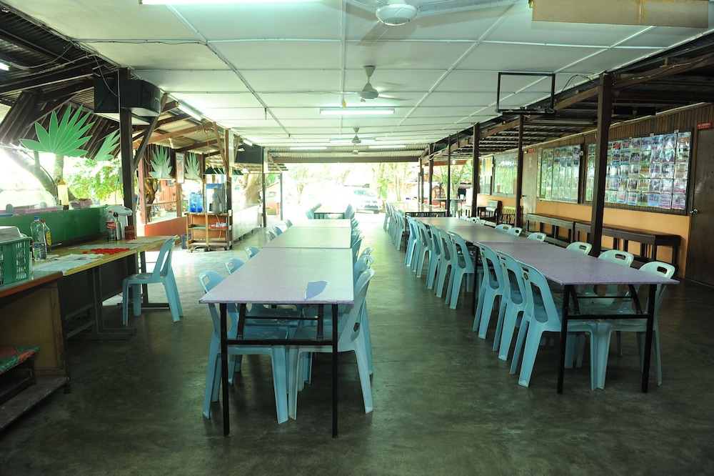 Capital O 90665 Countryview Recreation Park & Resort - Hostel