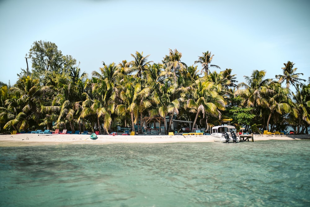 Ranguana Caye Cabanas