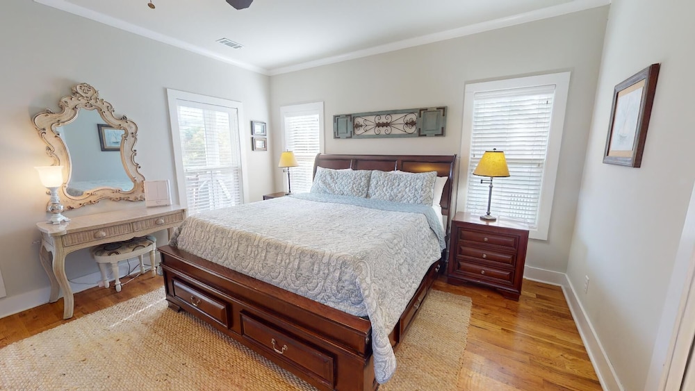 1313 6th Avenue - Rest A Shore