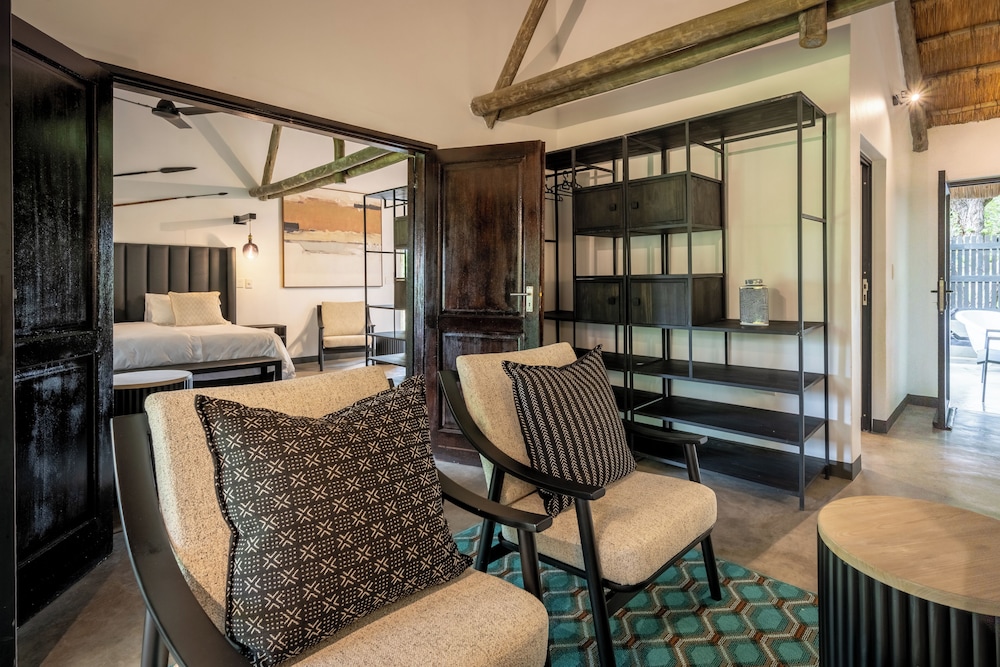 Sunbirds Oasis Lodge