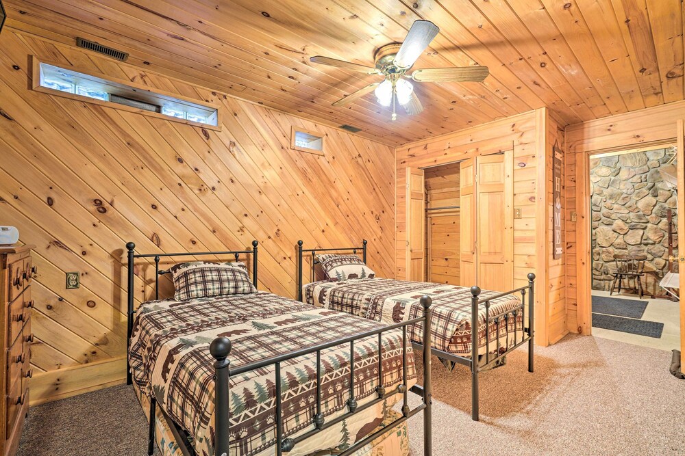 Charming Austin Cabin on 96 Acres of Land! view 3