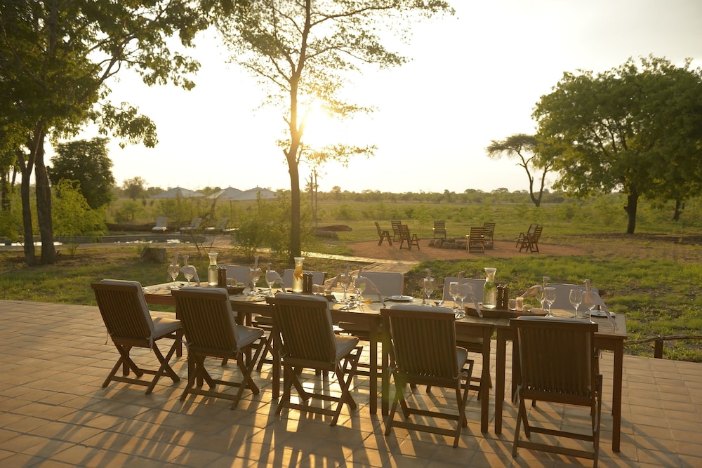 Elephant's Eye, Hwange