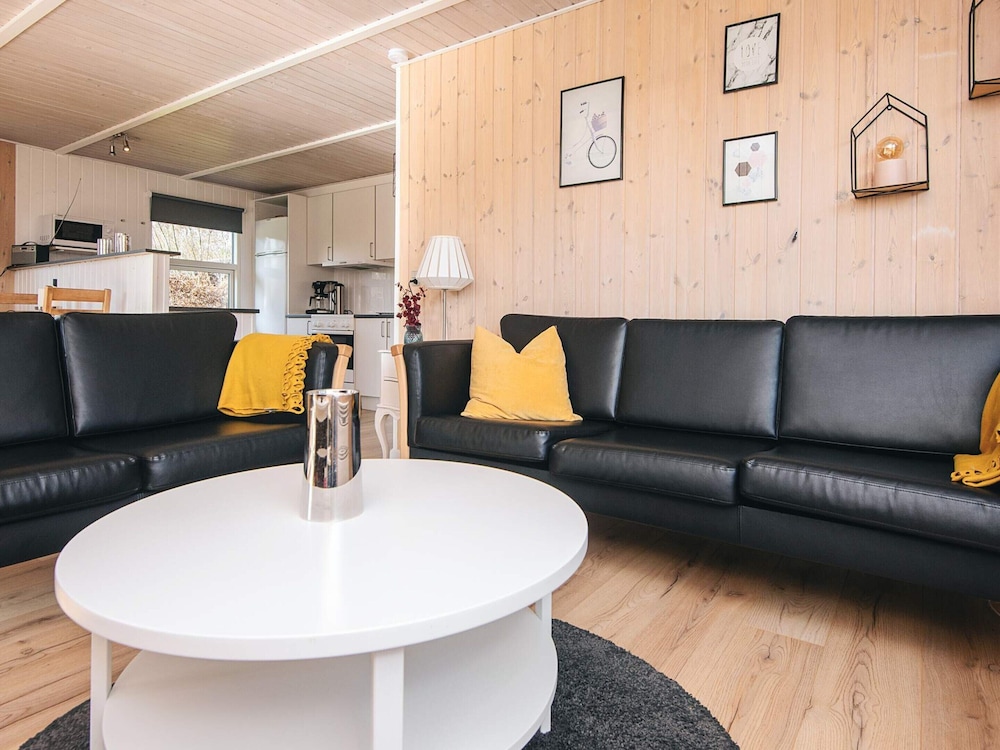 6 Person Holiday Home in Ansager