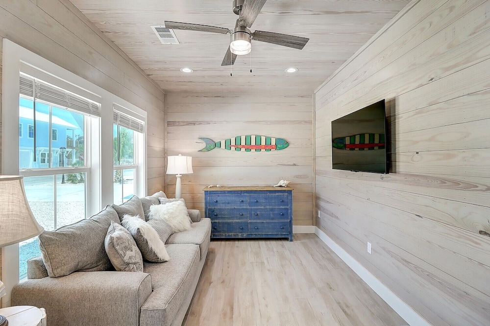 Seven Palms 3 Bedroom Home by RedAwning view 2