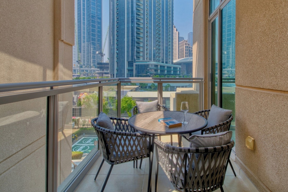 GLOBALSTAY The Residences Tower 1