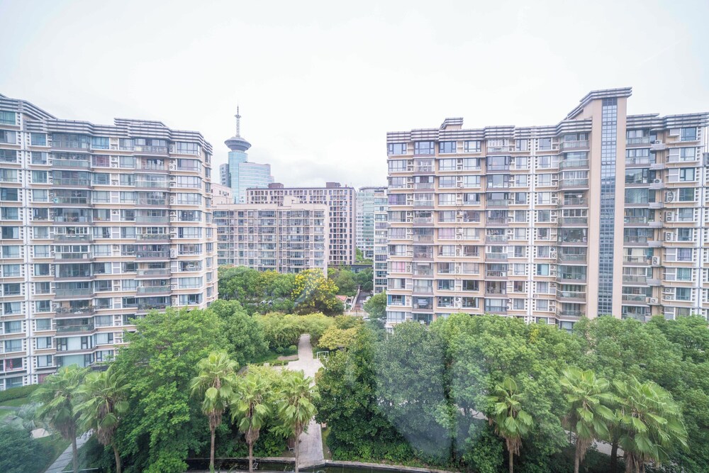 Tyms Cozy 1BR APT Gubei Carnival Court