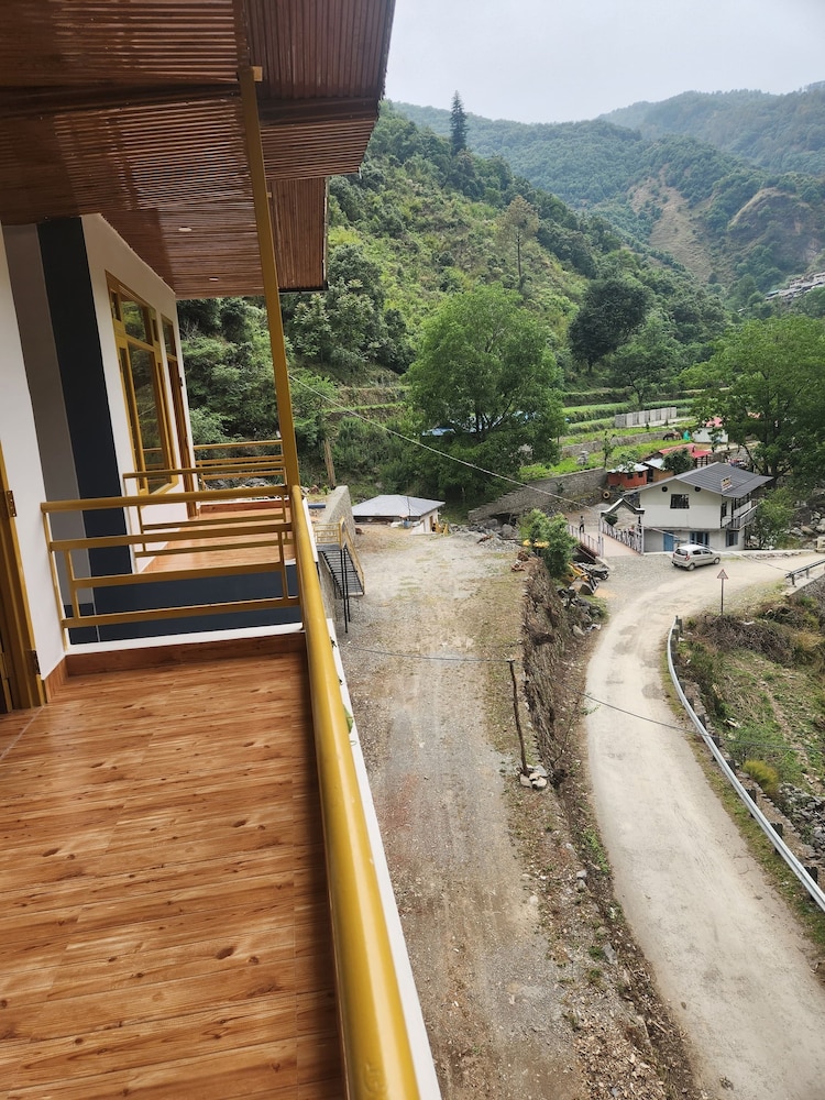 NEERANGANA RETREAT