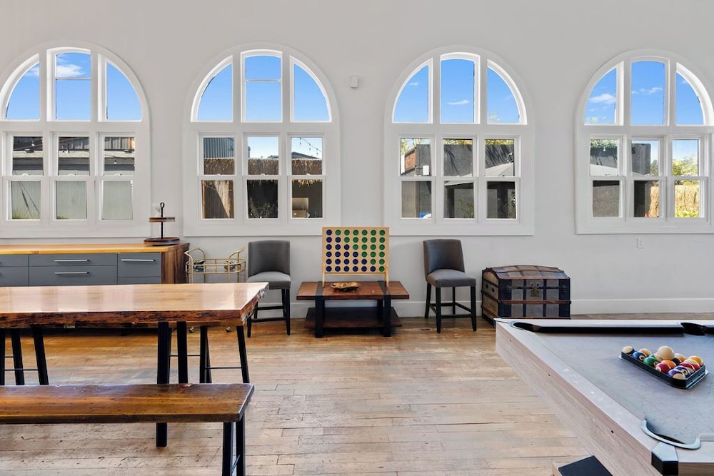 6BR Sanctuary