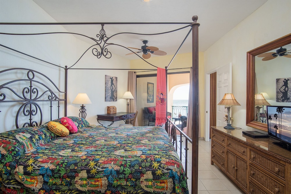Casa Frida Massive Condo Sleeps up to 12!