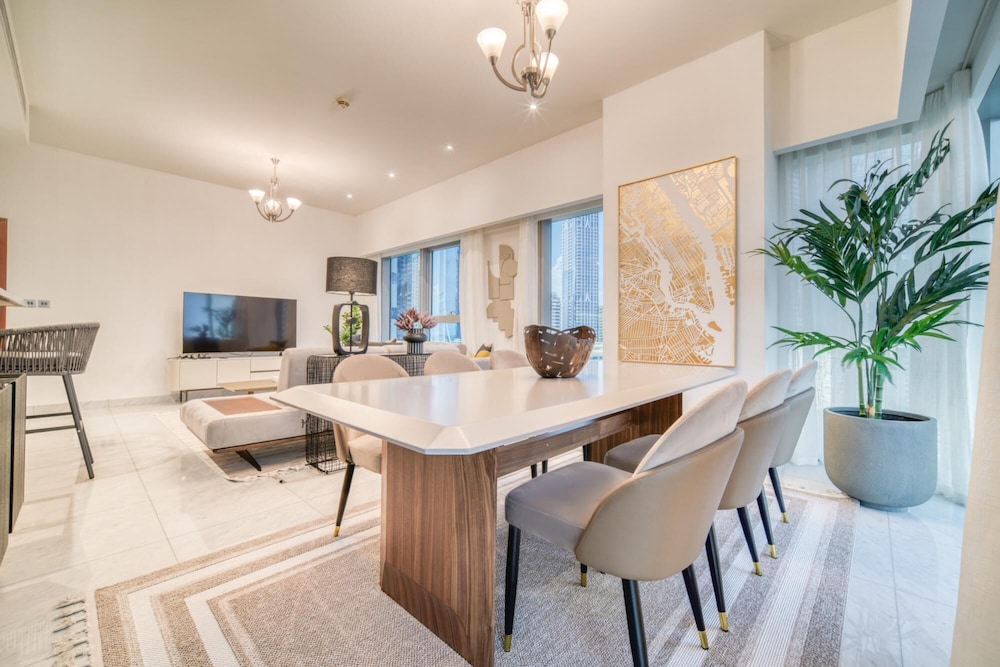 Modern Elegance w a New York Edge Difc Apt
