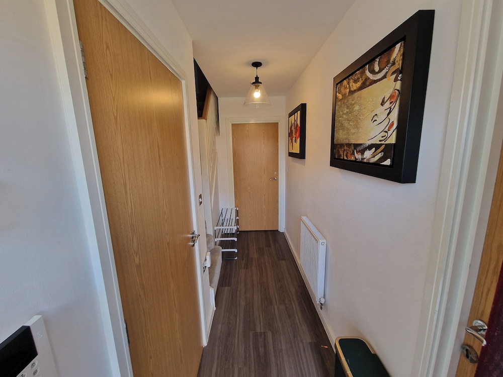 Sunset View-luxury 2-bed House Near Birmingham