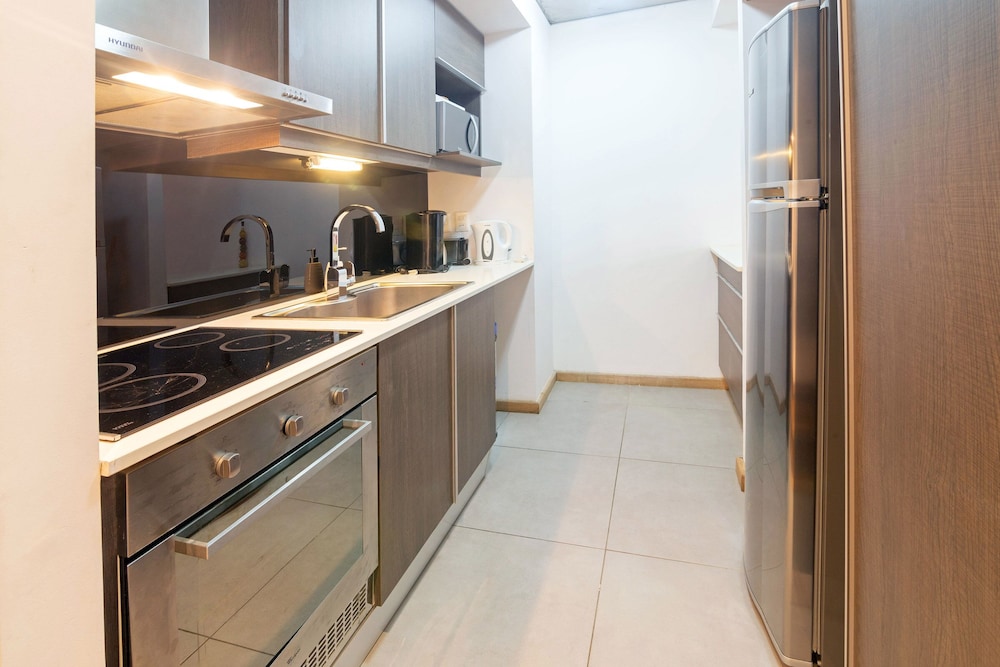 Oceana Suites Be House