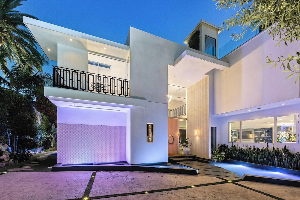 Alta Royale - Exquisite Designer Retreat Near Soho House & Rodeo Drive