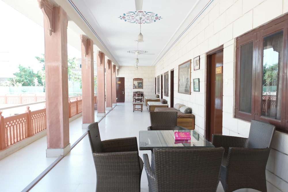 Suryaa Villa - A City Centre Hotel