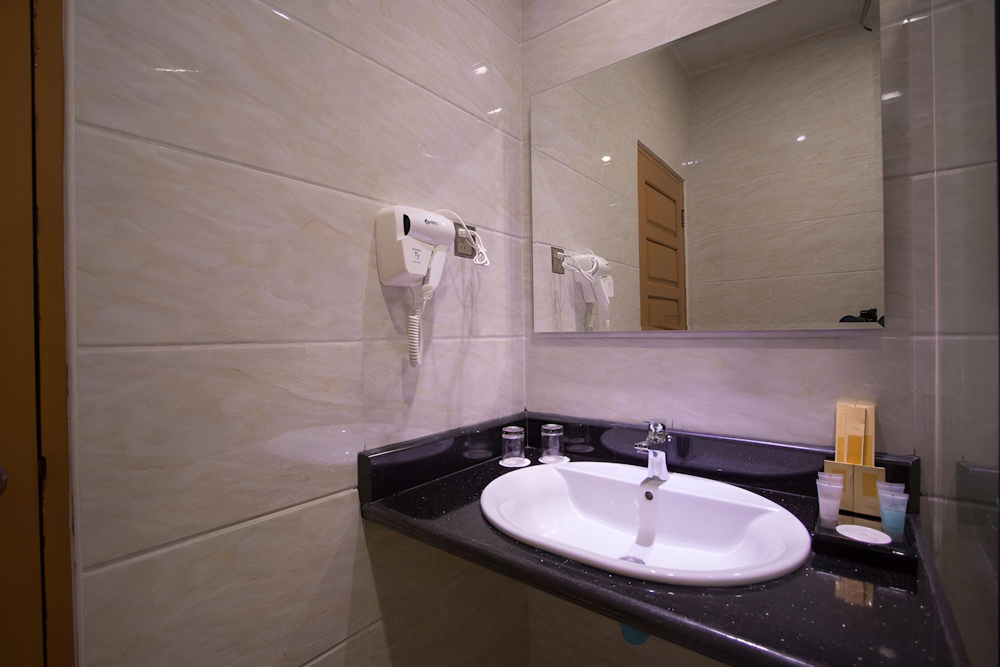 Grand Central Hotel Mandalay